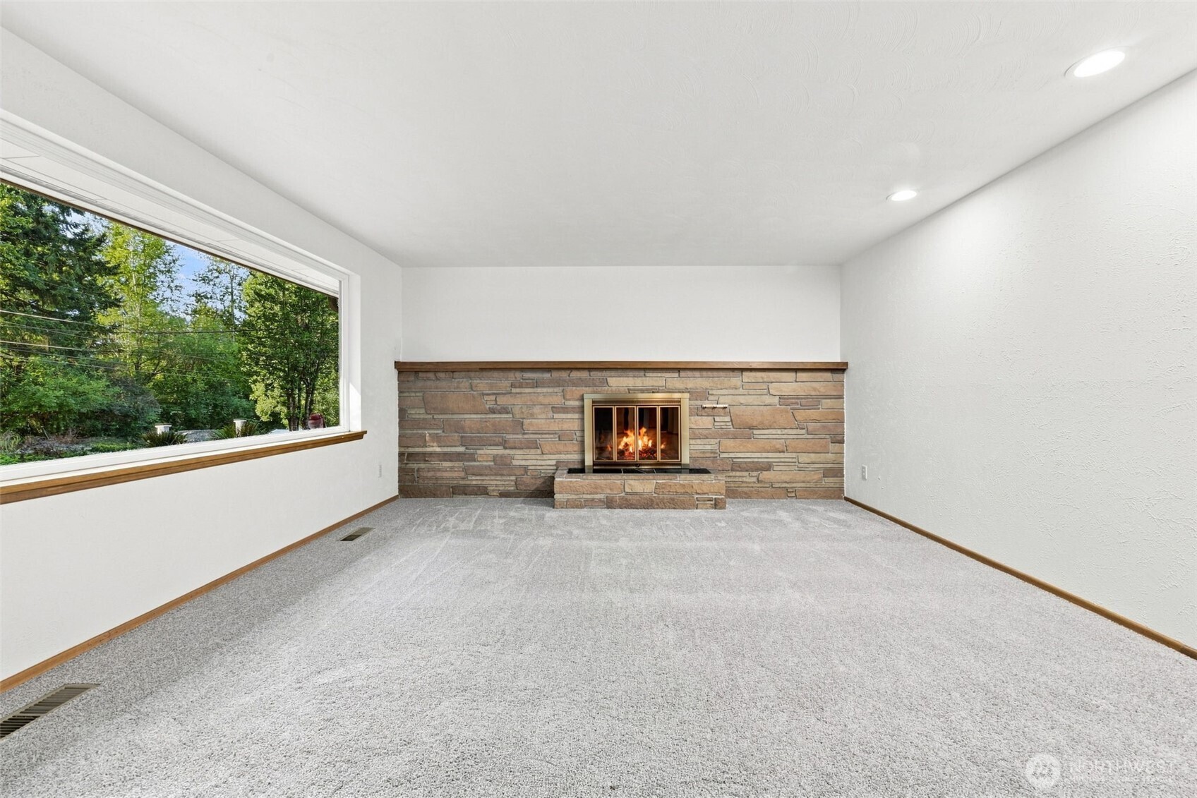 property viewer photo 6