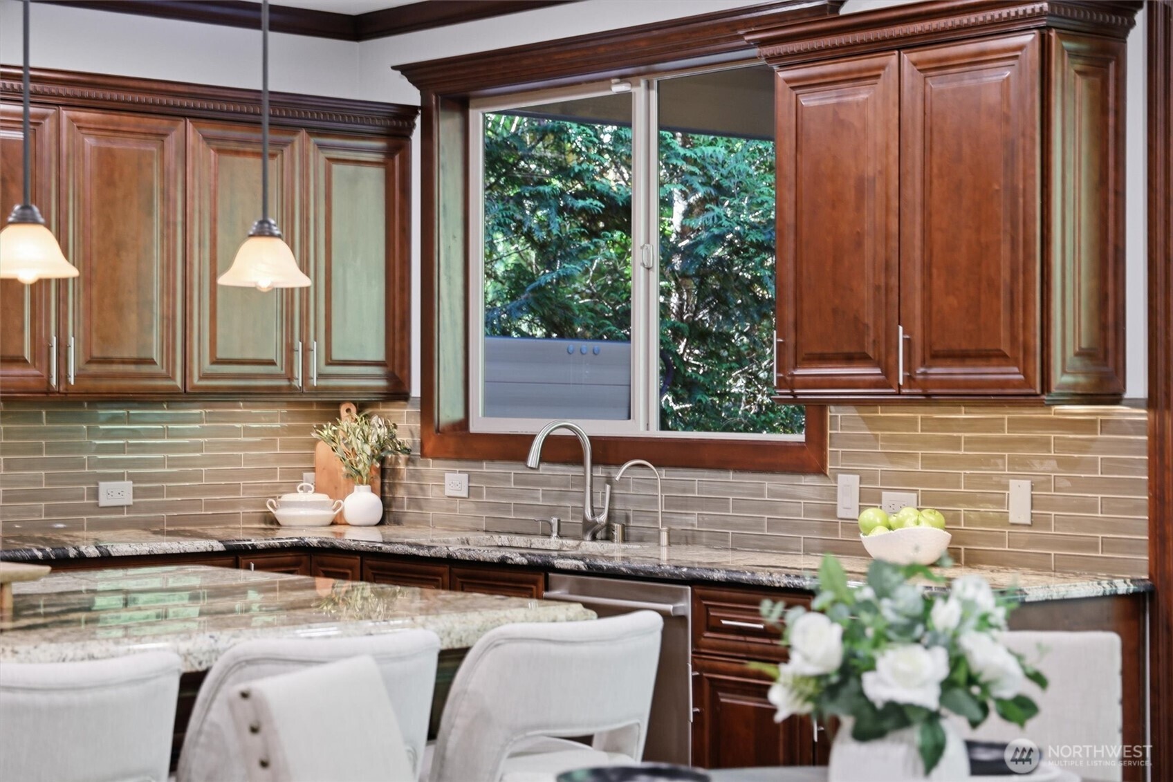 property viewer photo 10
