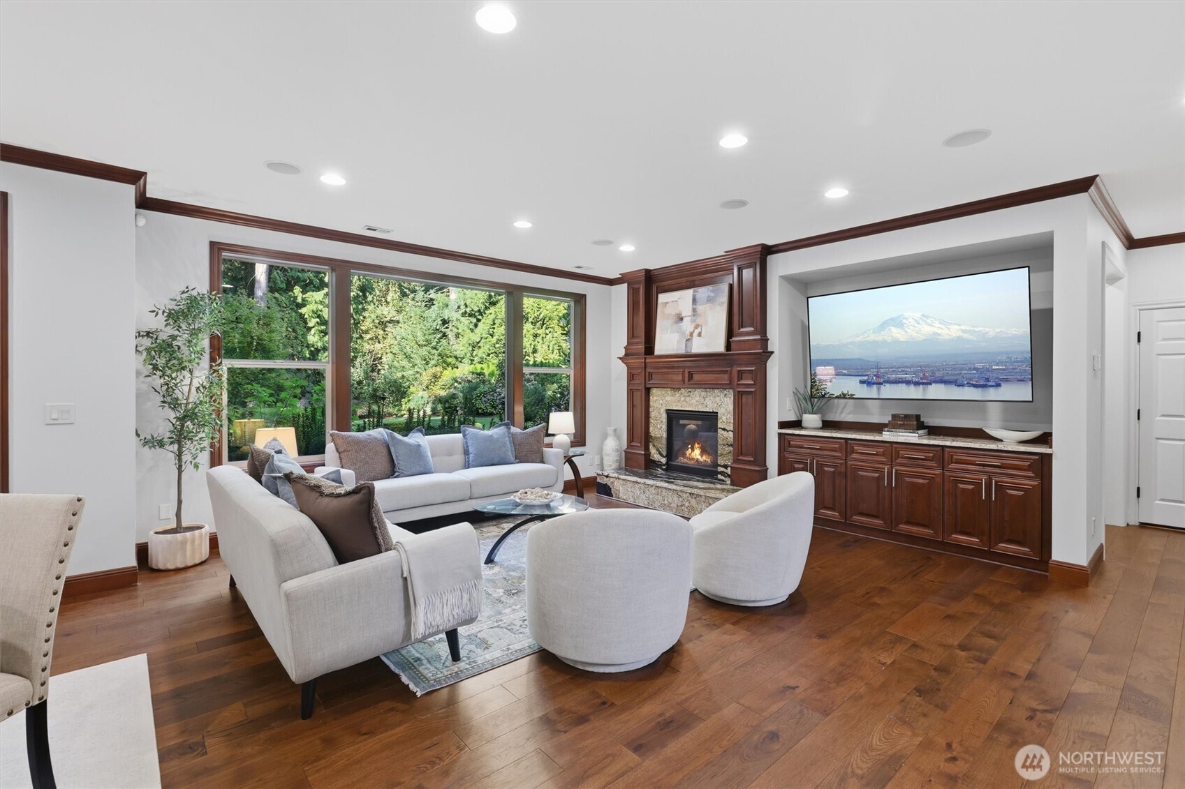 property viewer photo 12