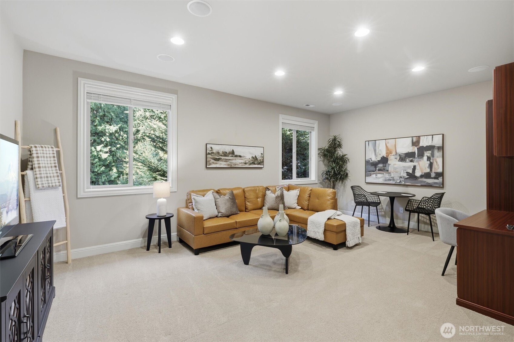 property viewer photo 29