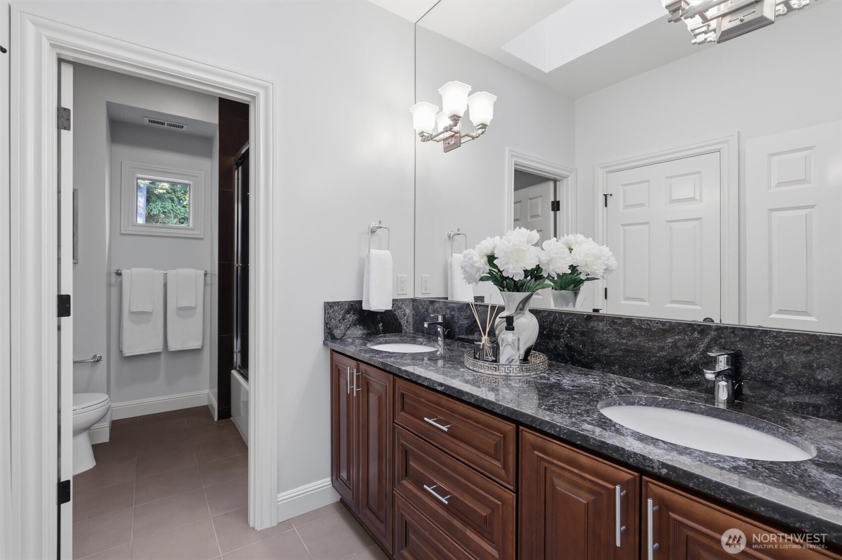 property viewer photo 30