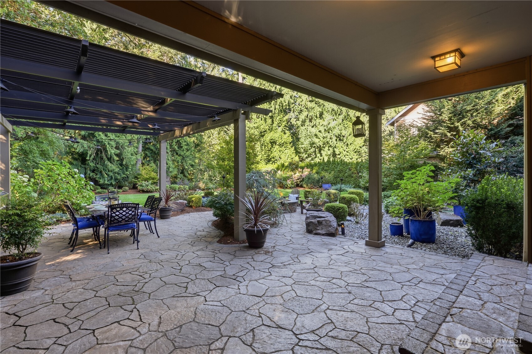 property viewer photo 35