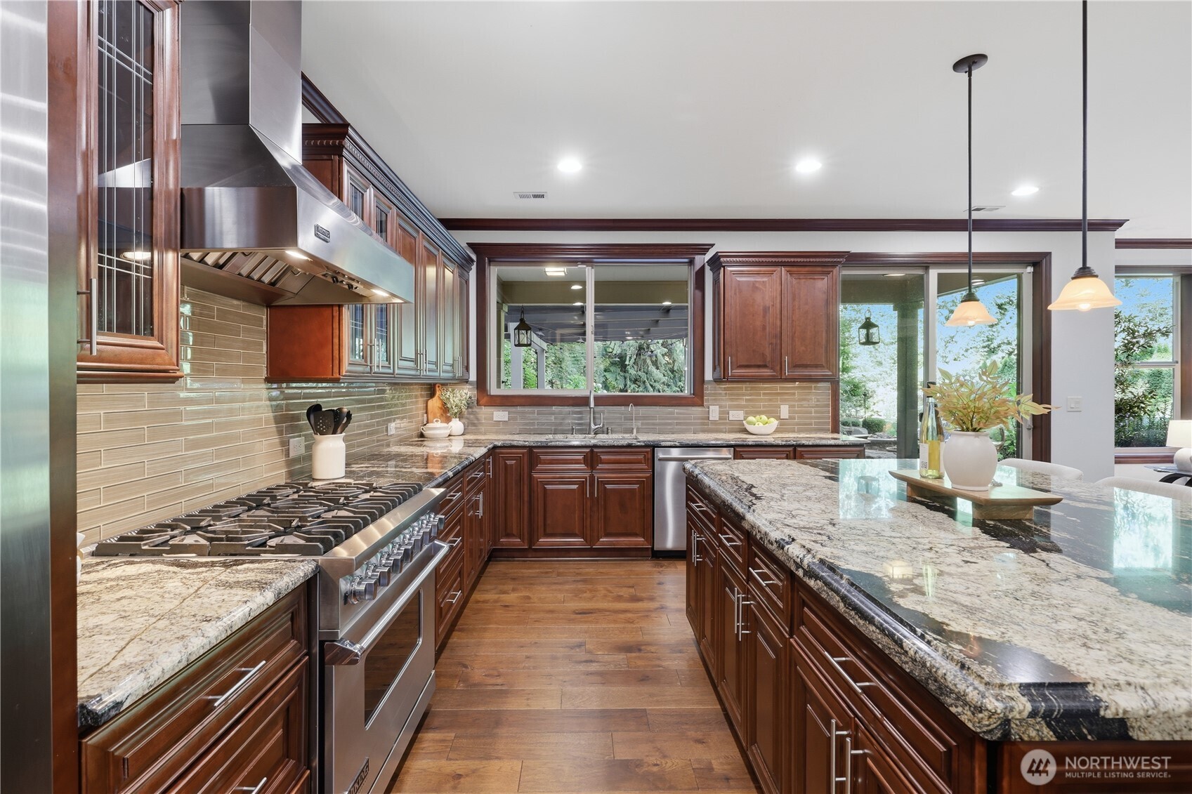 property viewer photo 7