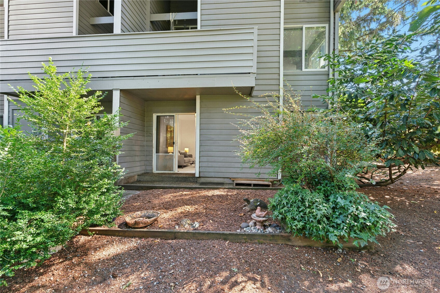 property viewer photo 15