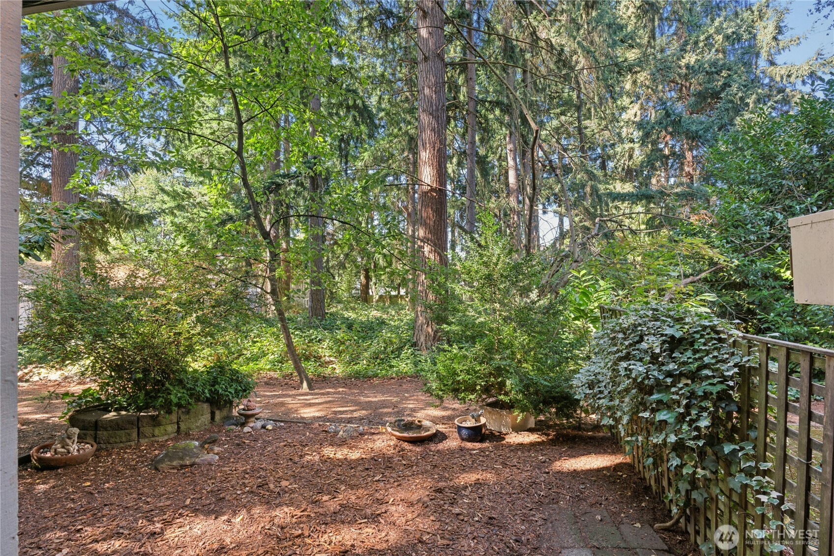 property viewer photo 16