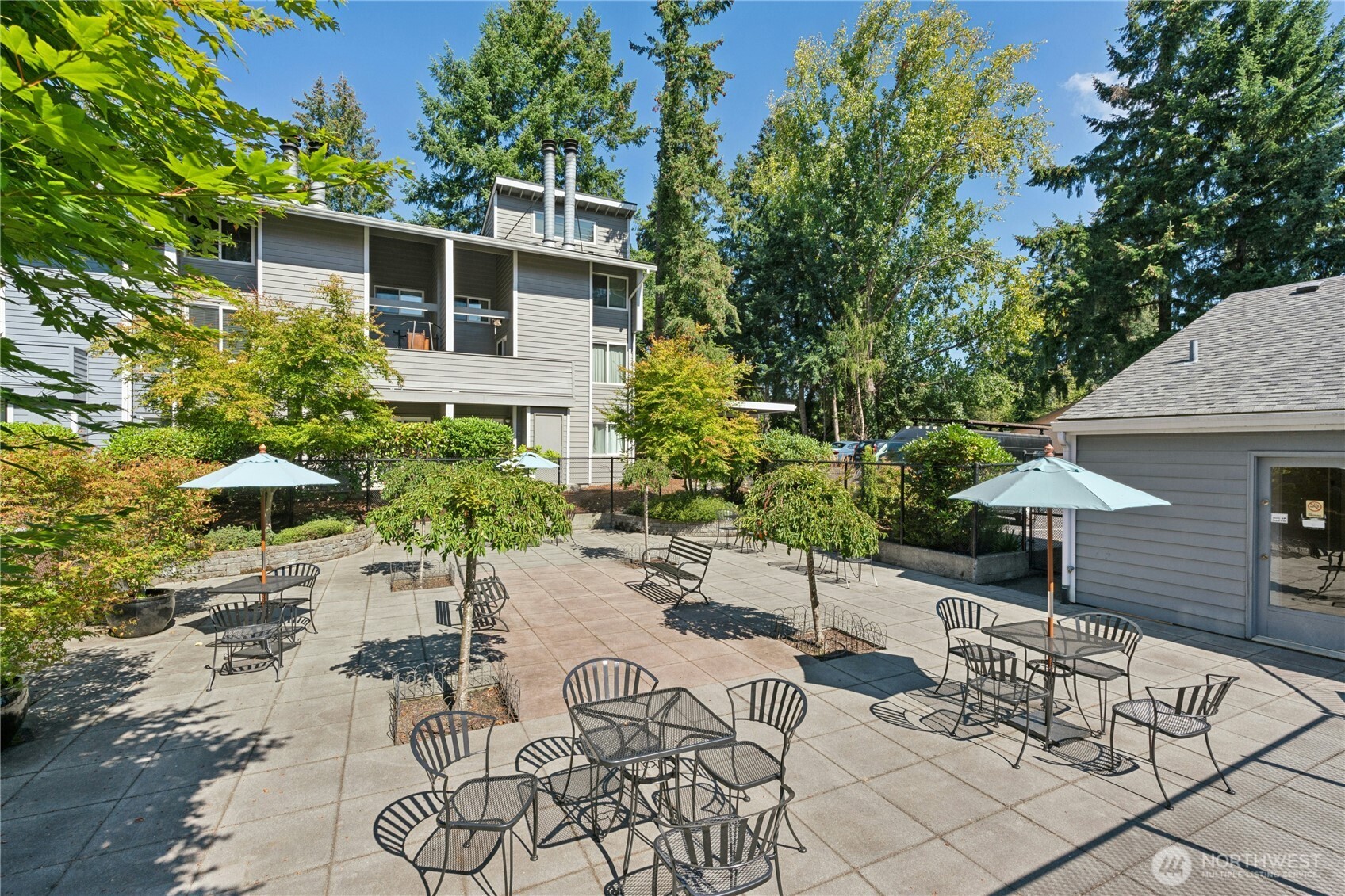 property viewer photo 19