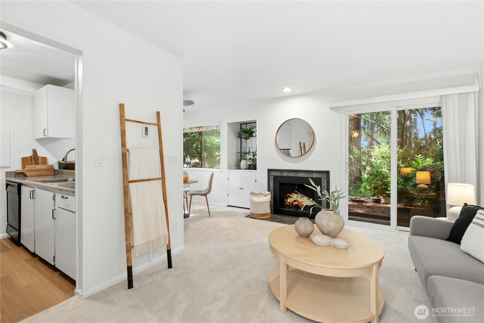 property viewer photo 3