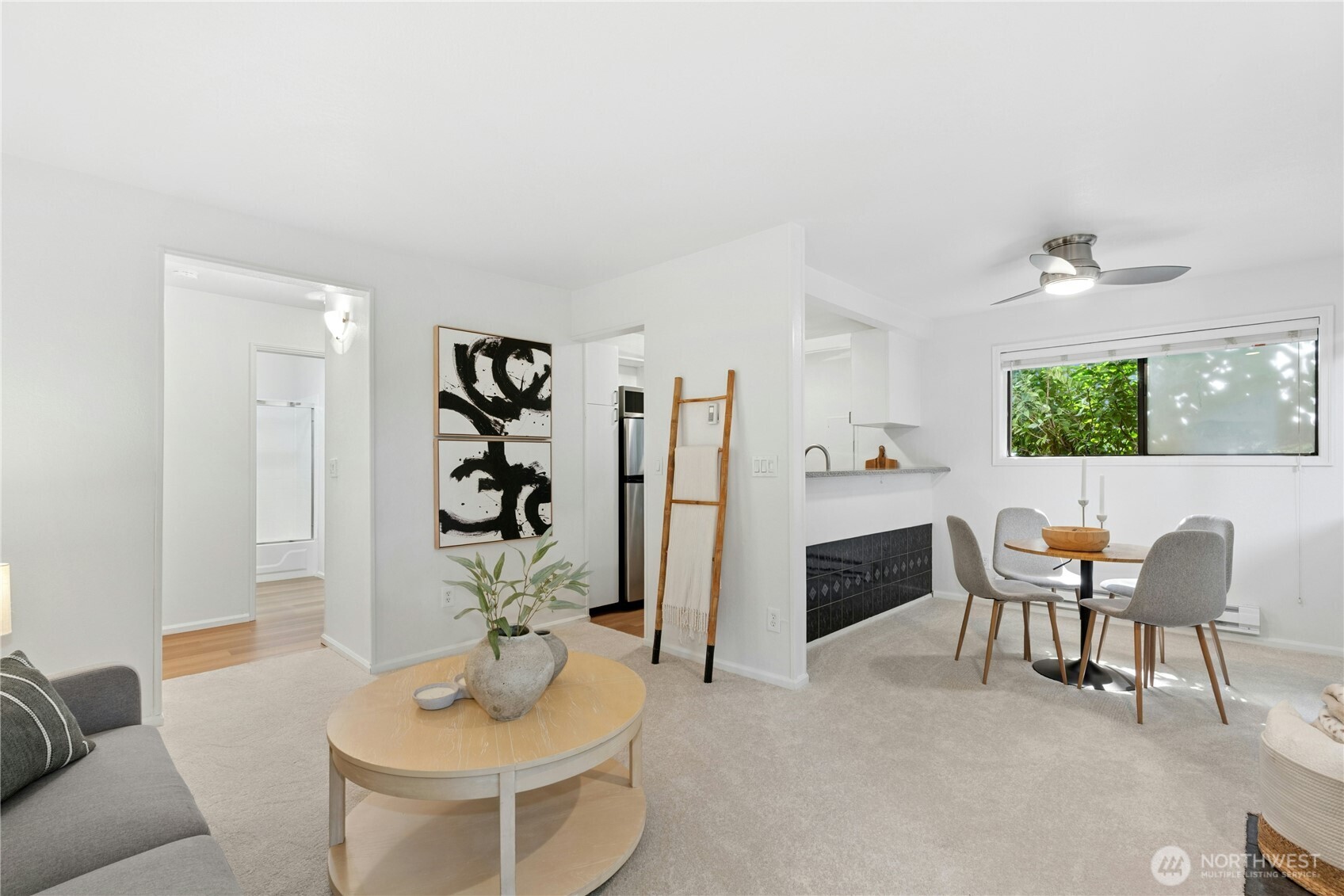 property viewer photo 6