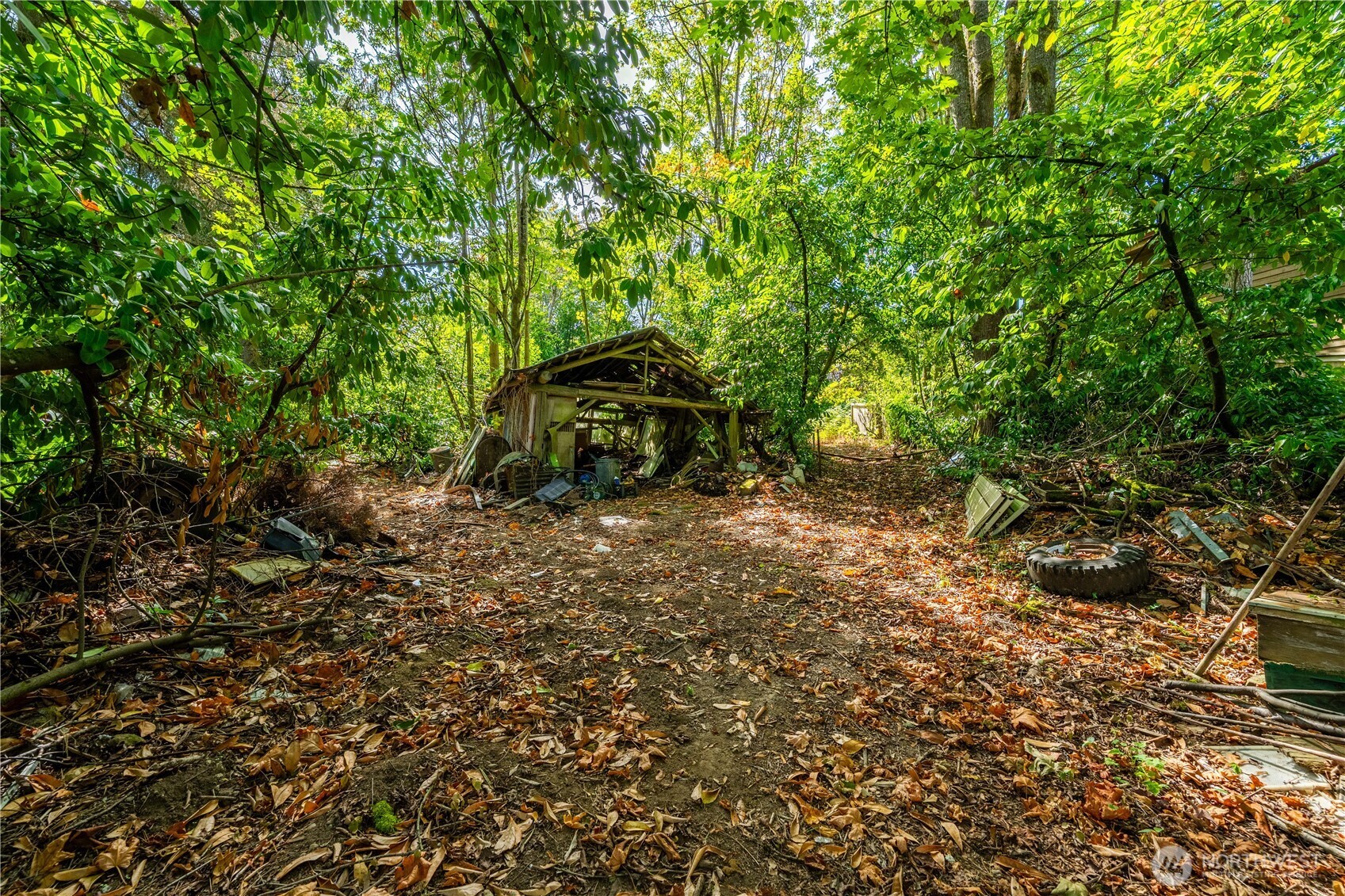 main property photo 16