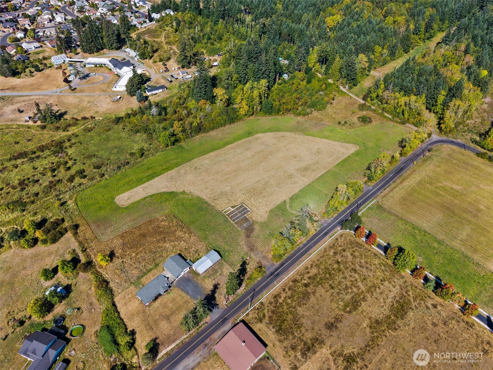main property photo 5
