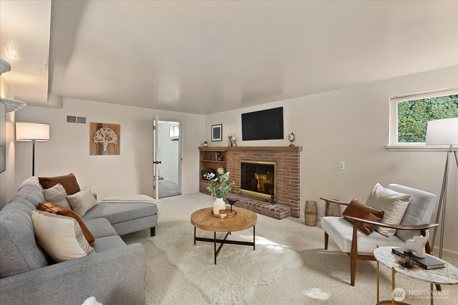 property viewer photo 18