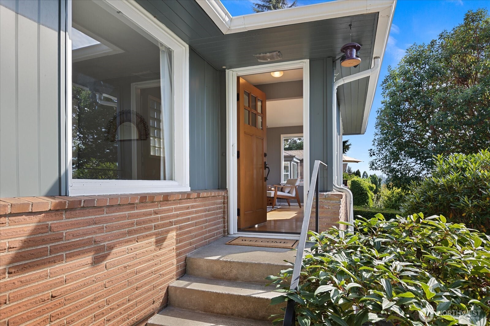 property viewer photo 2