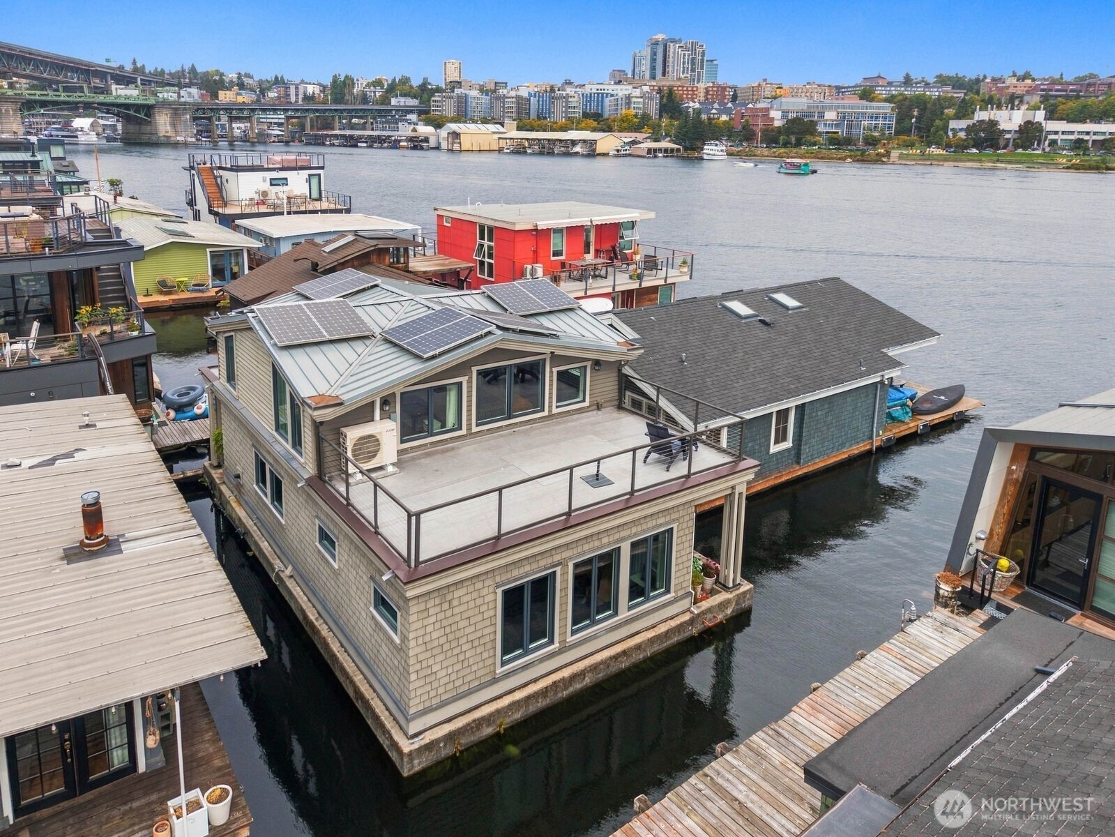 main property photo 30