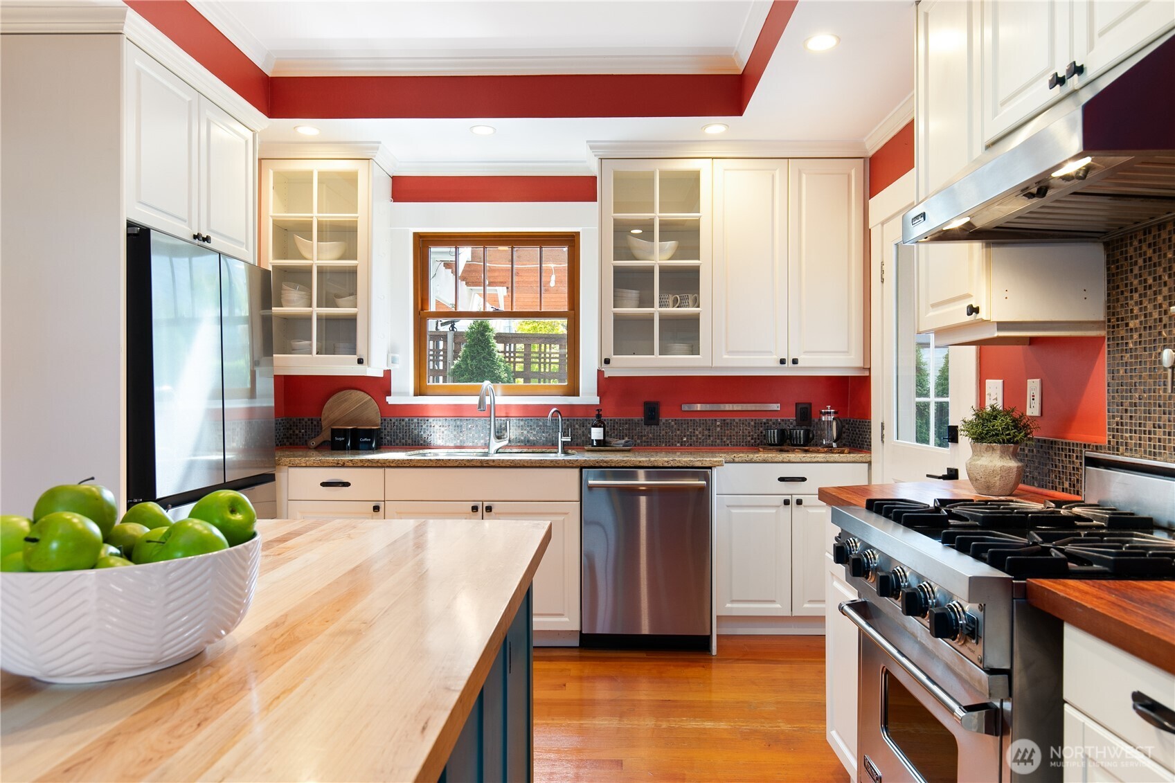 main property photo 15