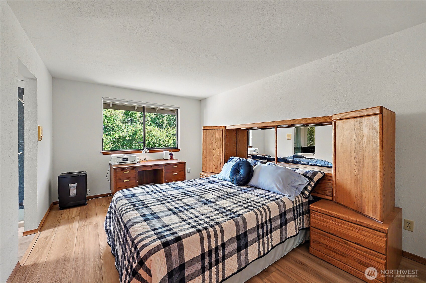 property viewer photo 15