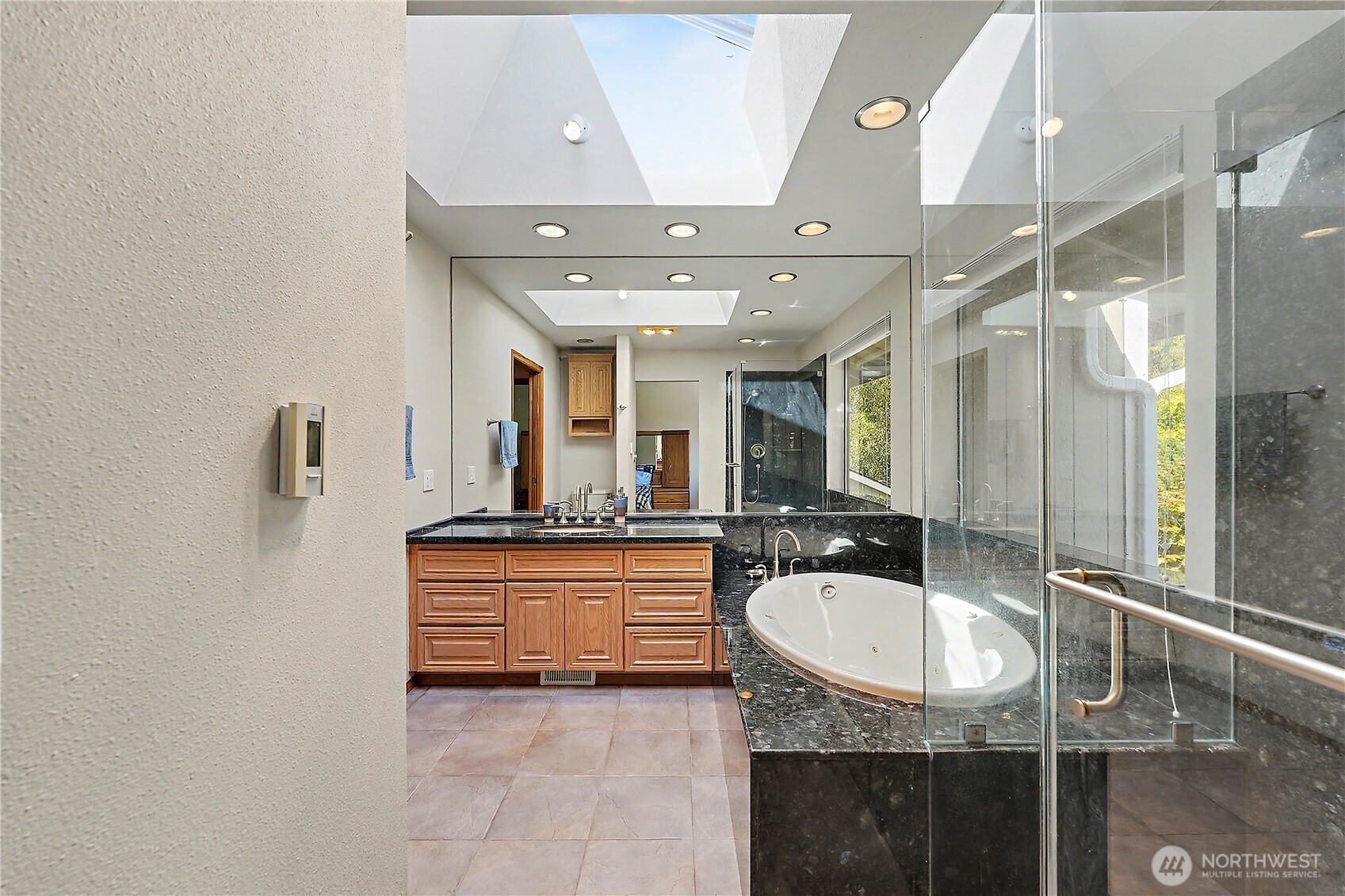 property viewer photo 17