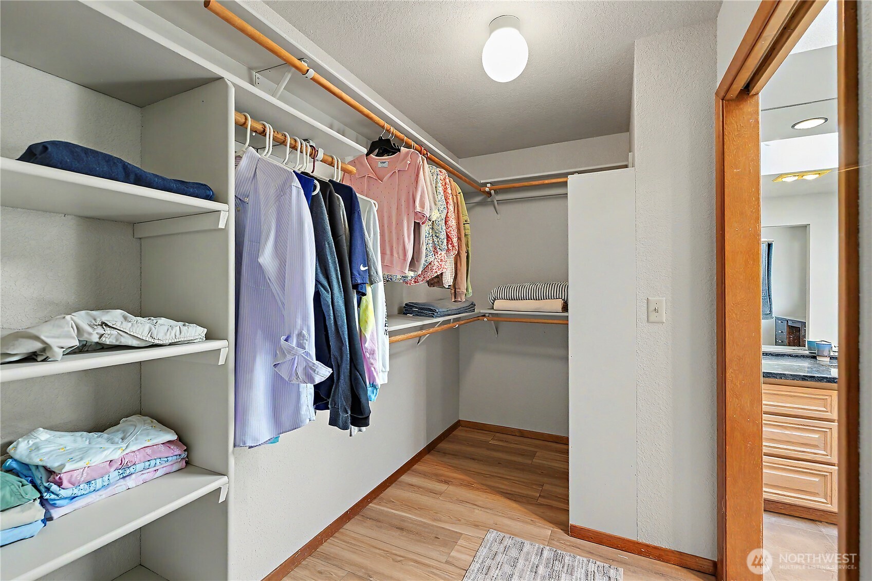 property viewer photo 19