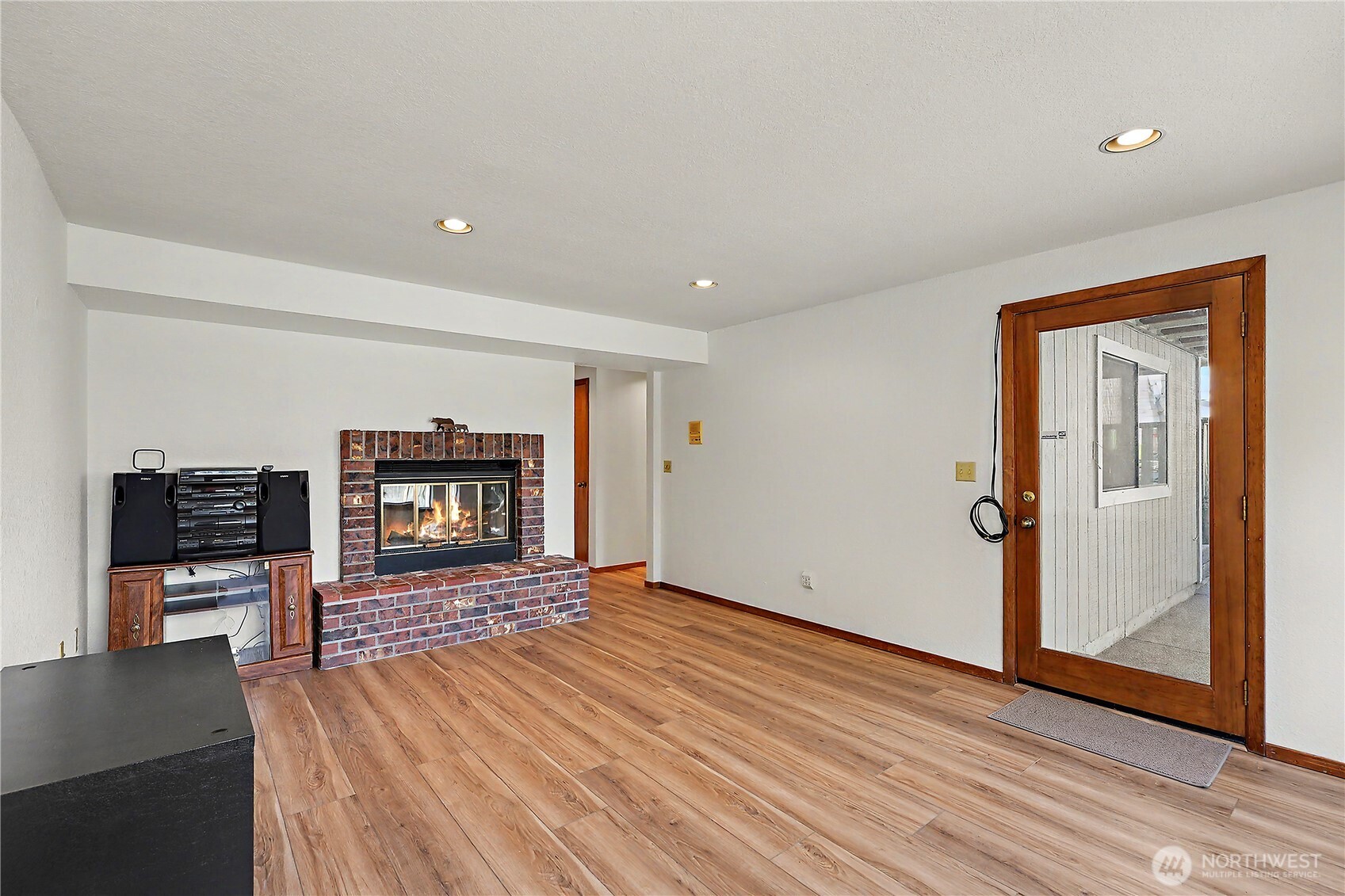 property viewer photo 23