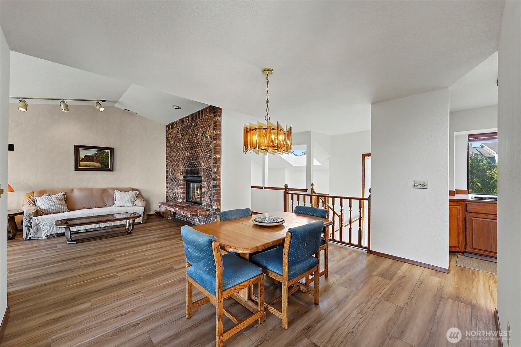 property viewer photo 9