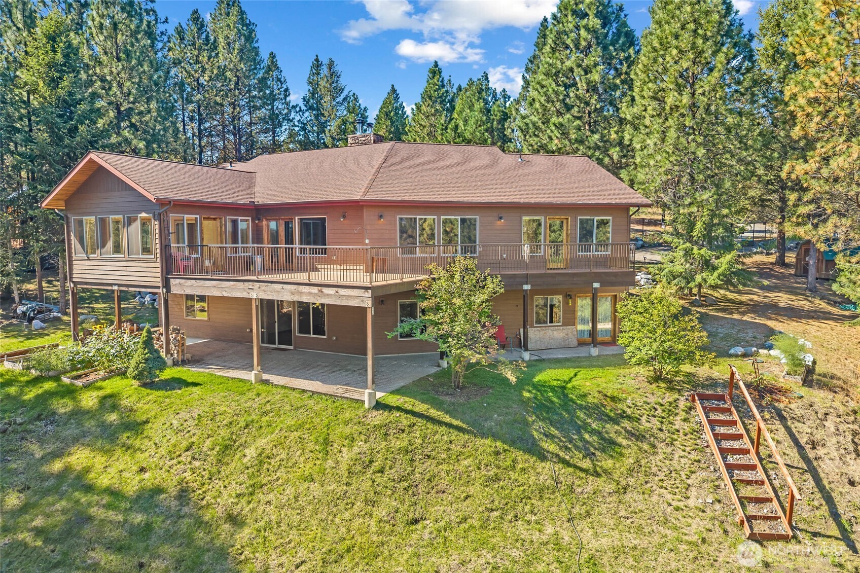 main property photo 7