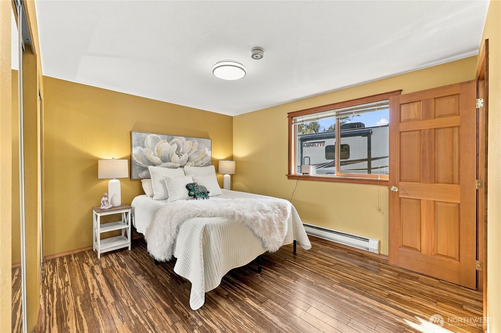 property viewer photo 19