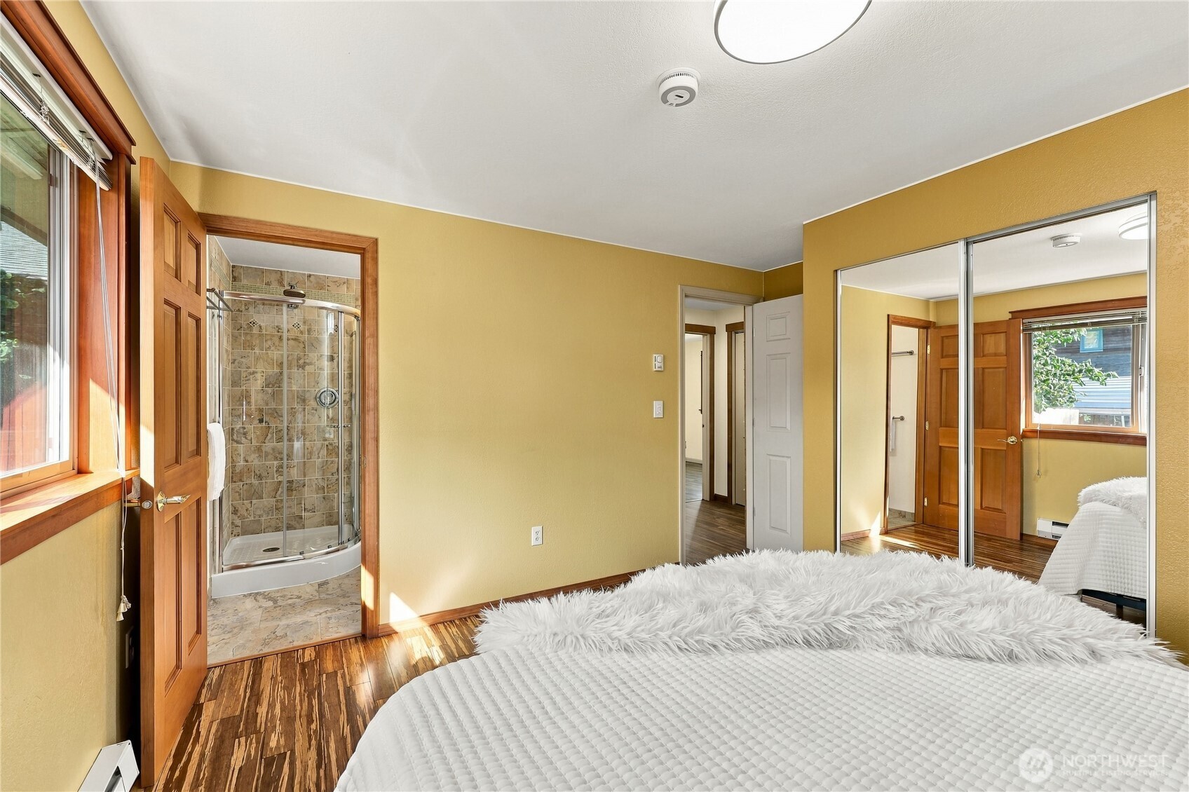 property viewer photo 20
