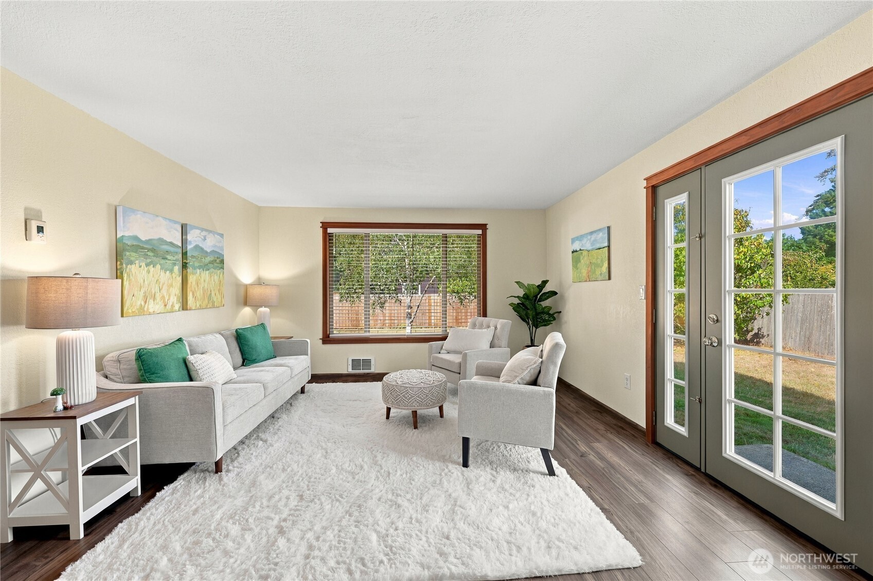 property viewer photo 4