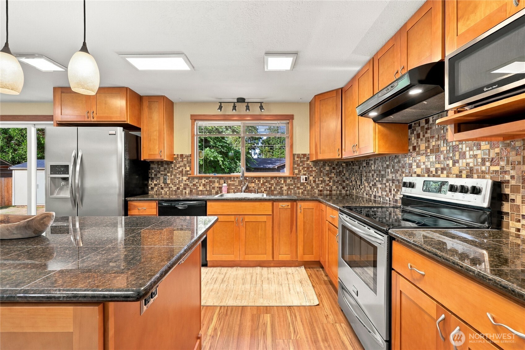 property viewer photo 8