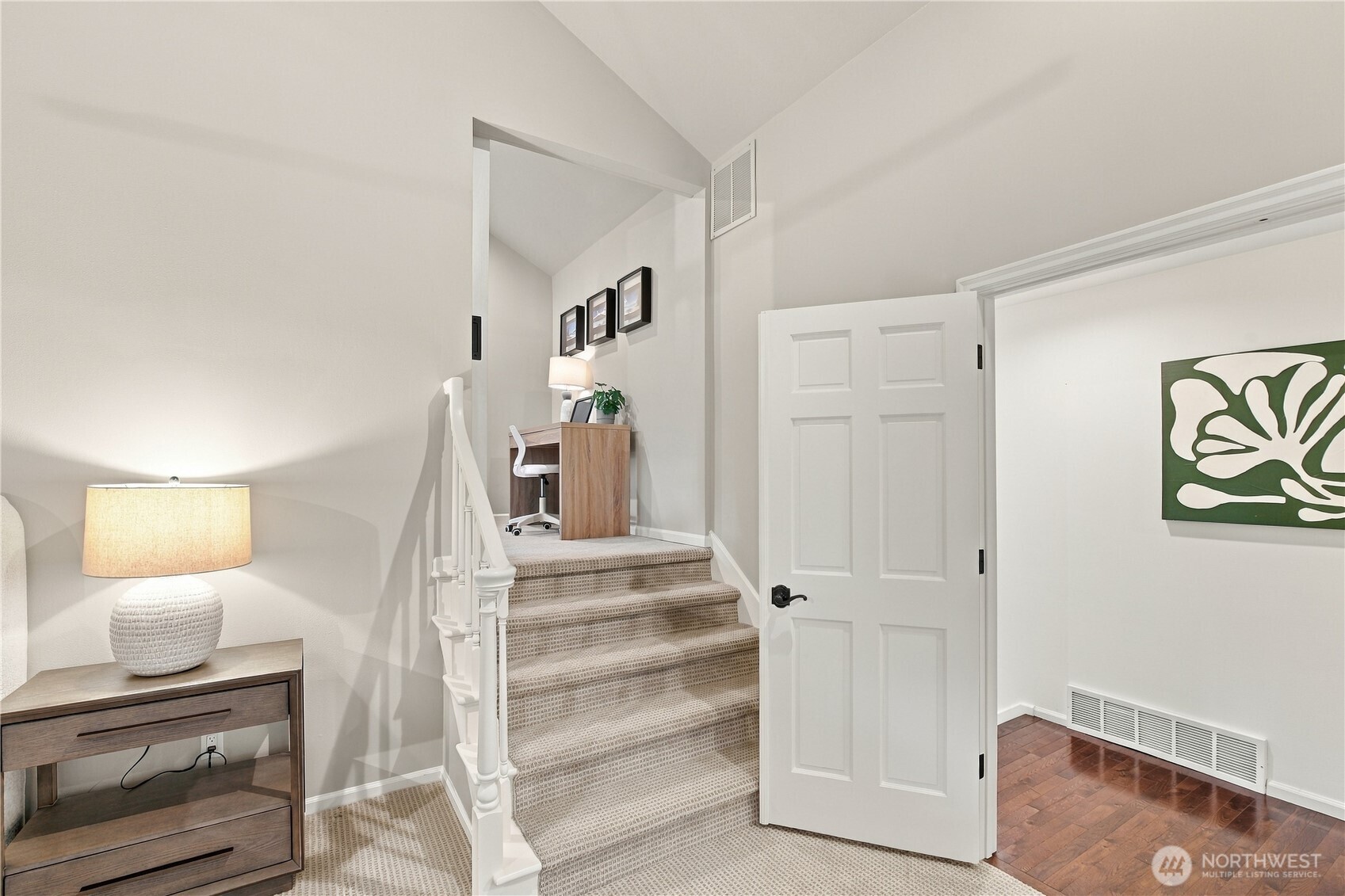 property viewer photo 17