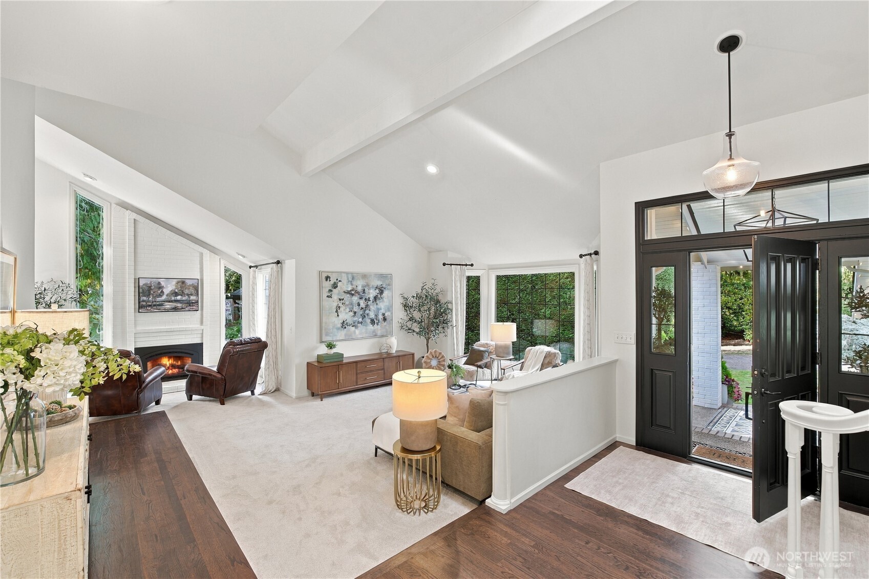 property viewer photo 2