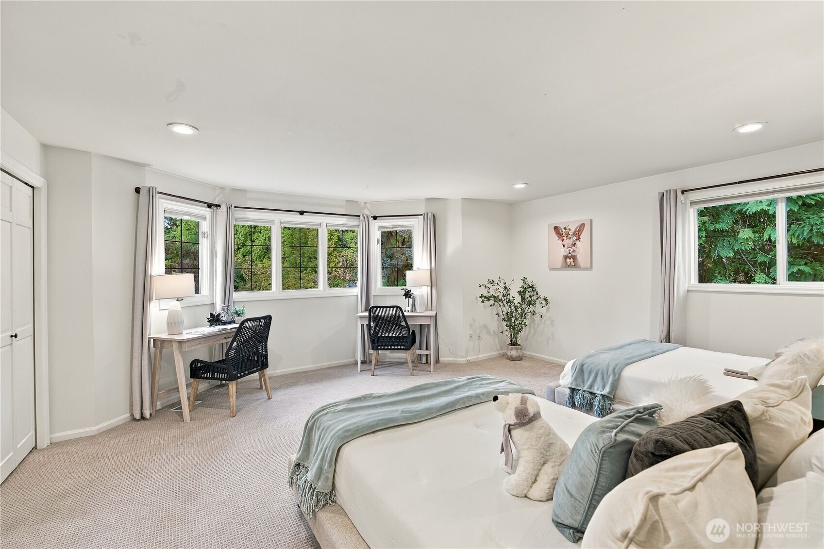 property viewer photo 23