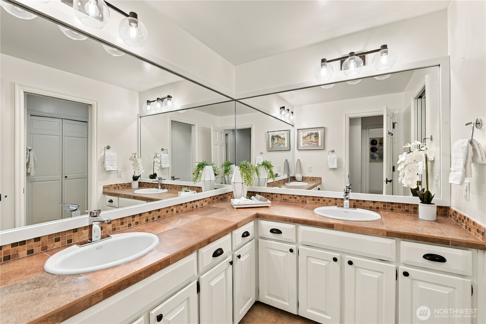 property viewer photo 26