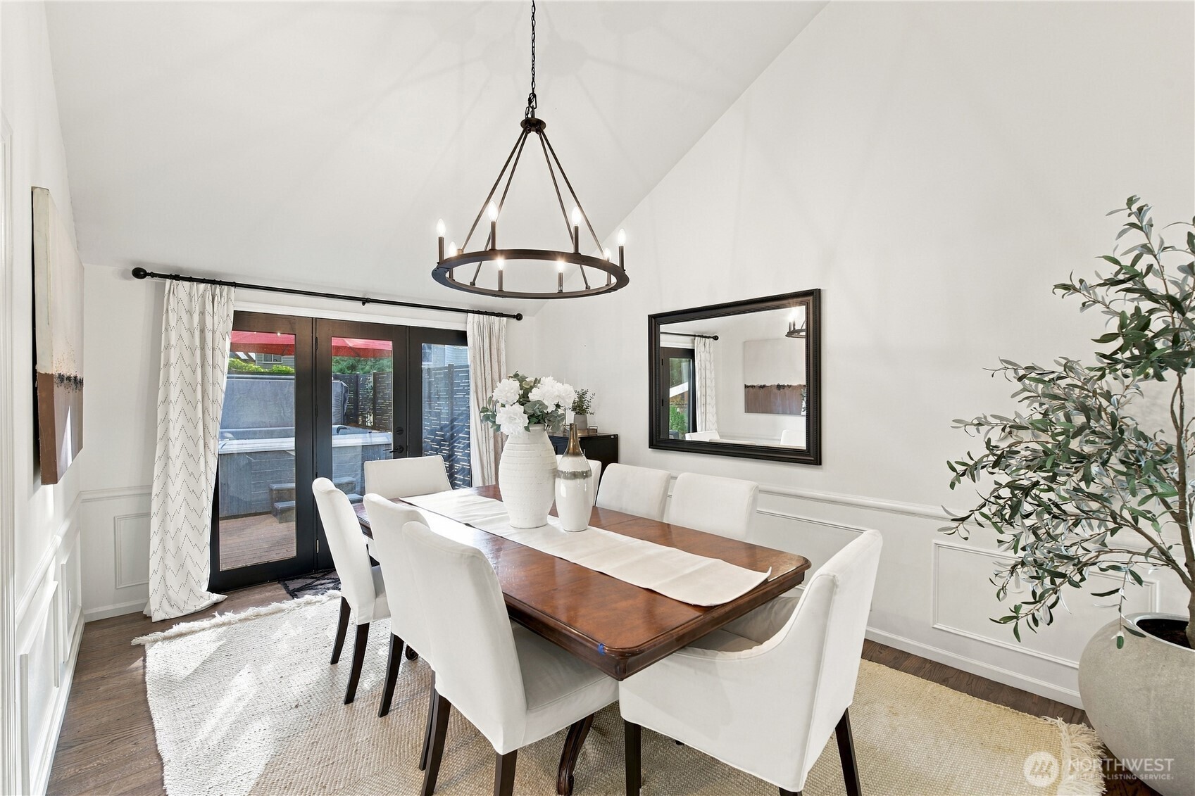 property viewer photo 7