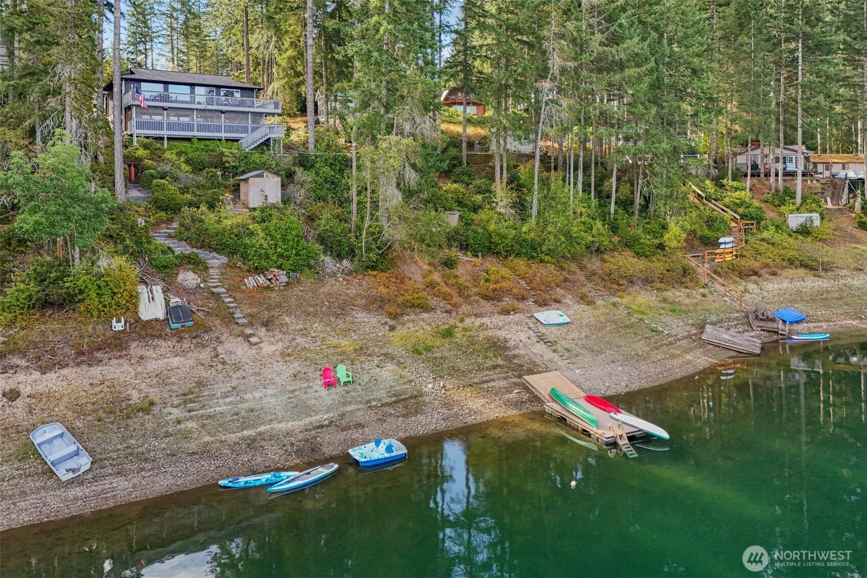 main property photo 32
