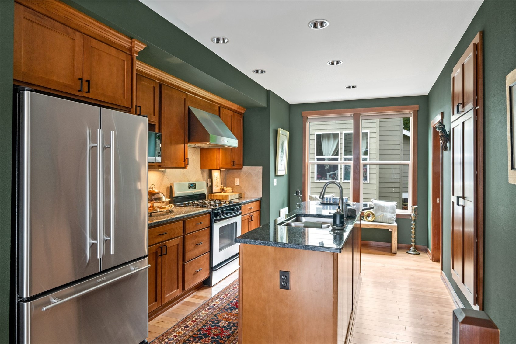 main property photo 17