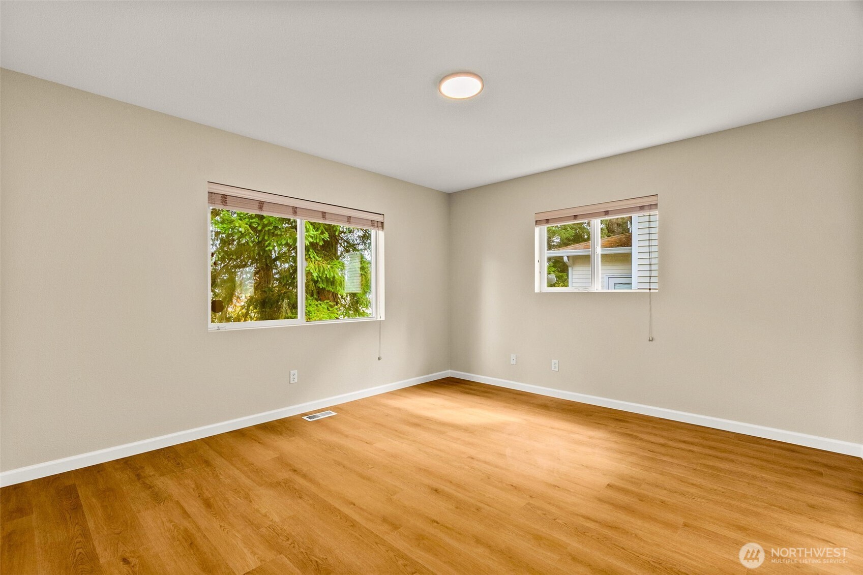 property viewer photo 14