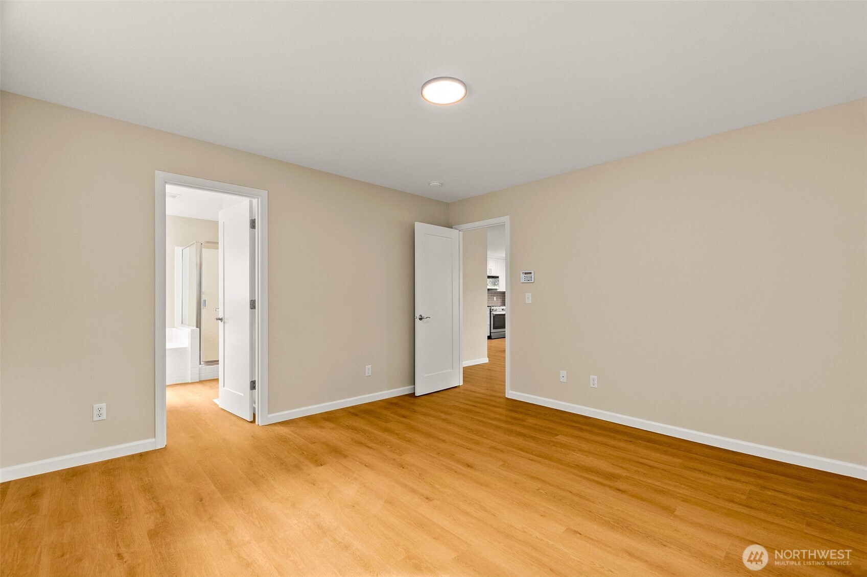 property viewer photo 15