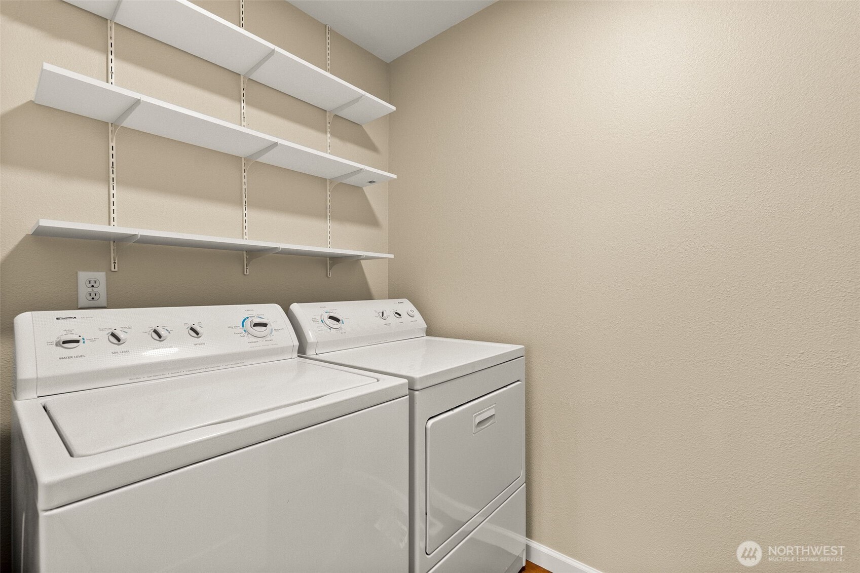 property viewer photo 25