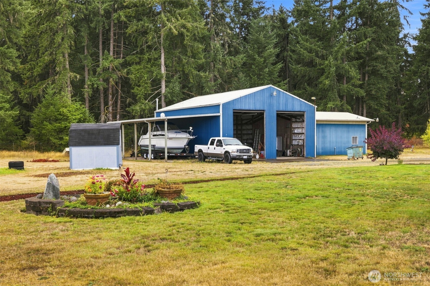 main property photo 3
