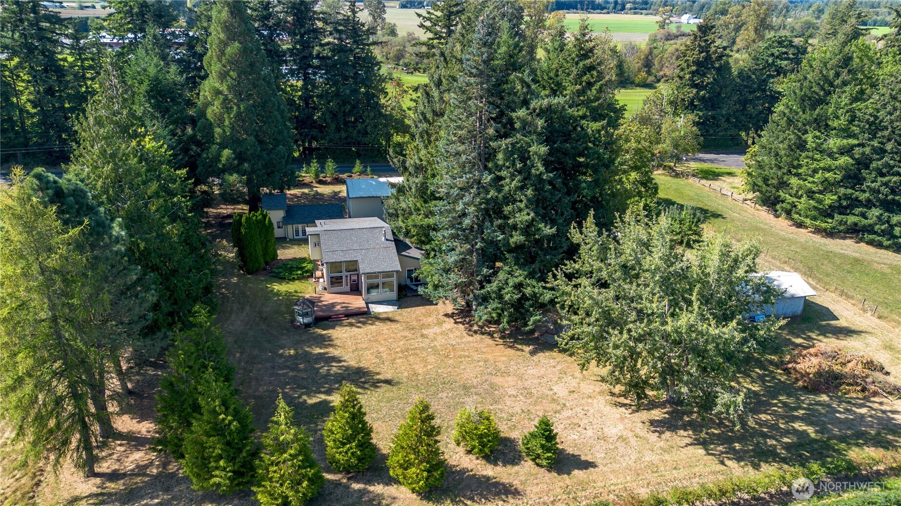 main property photo 8