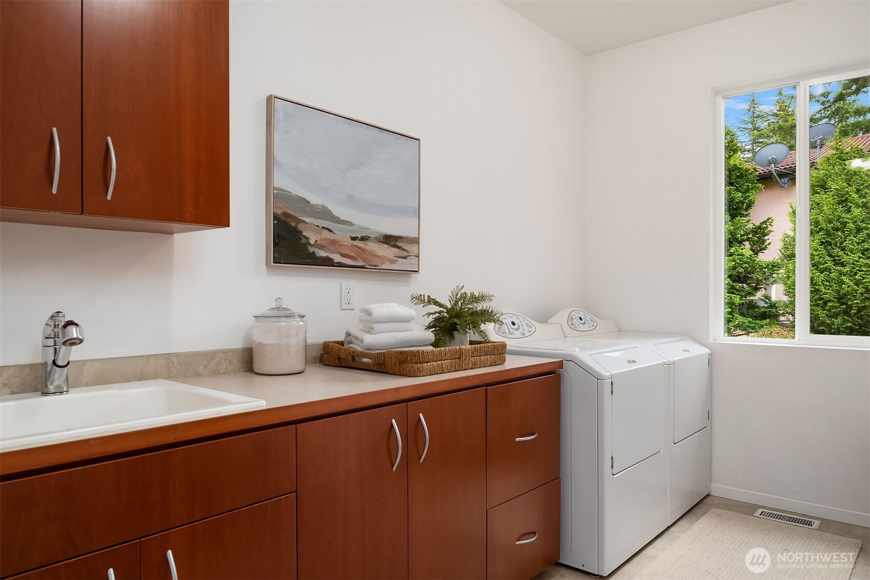 property viewer photo 16