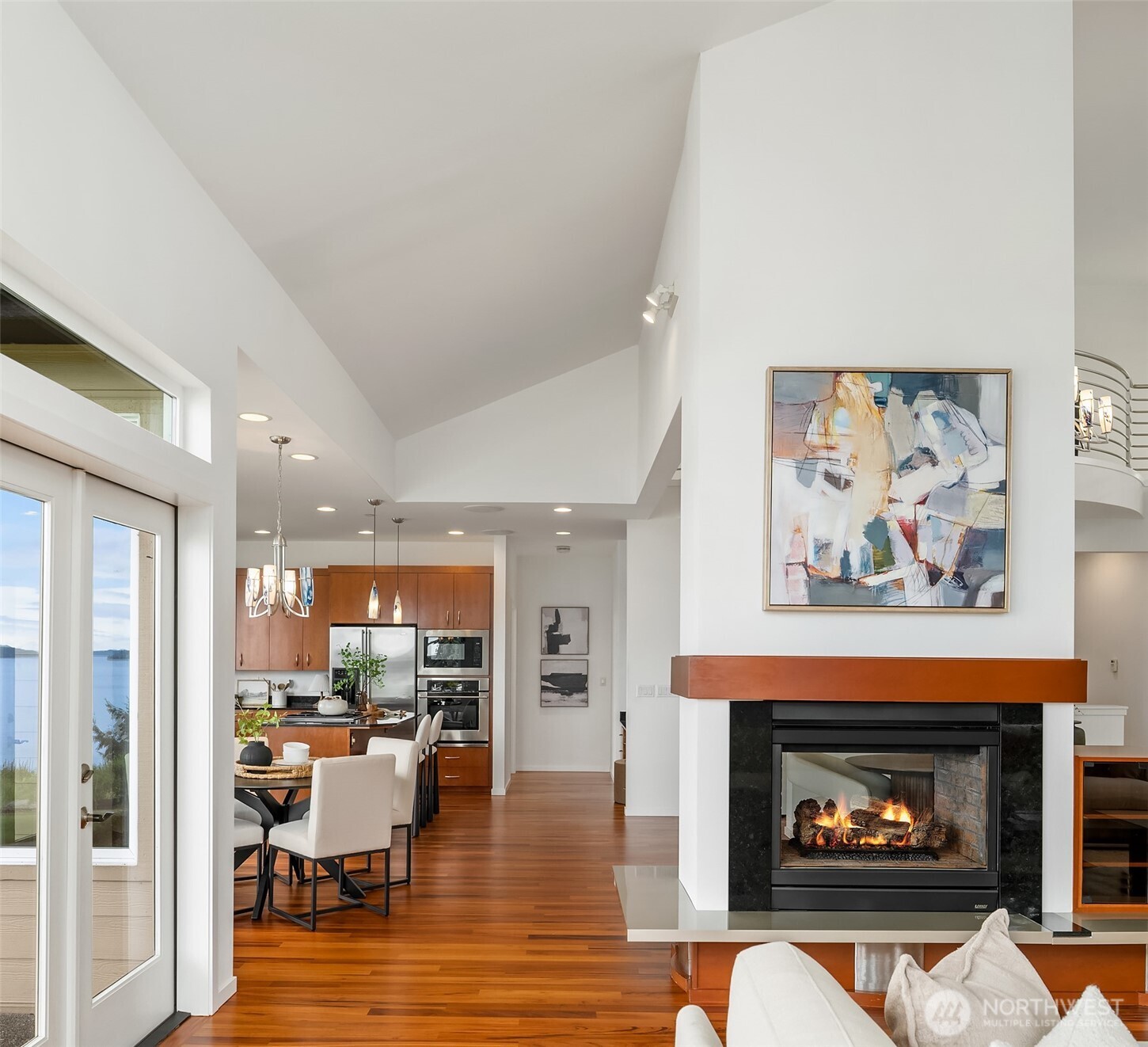 property viewer photo 3