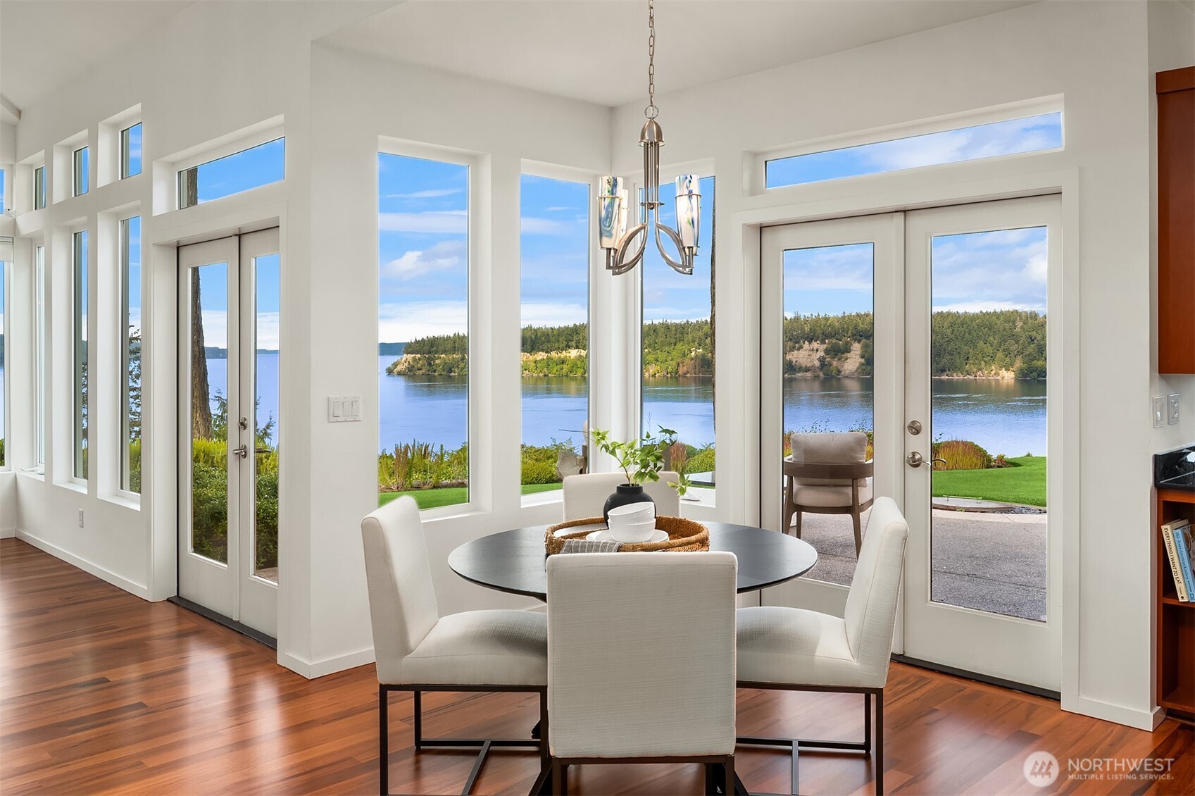 property viewer photo 4