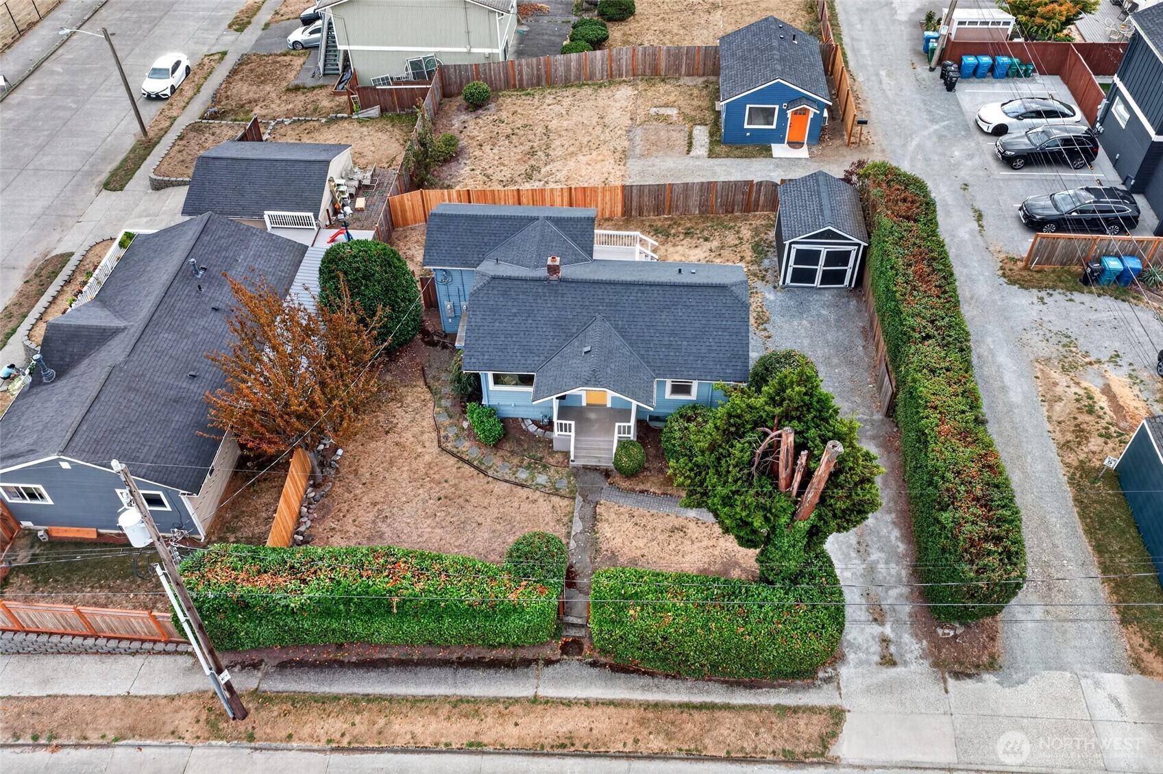 main property photo 23