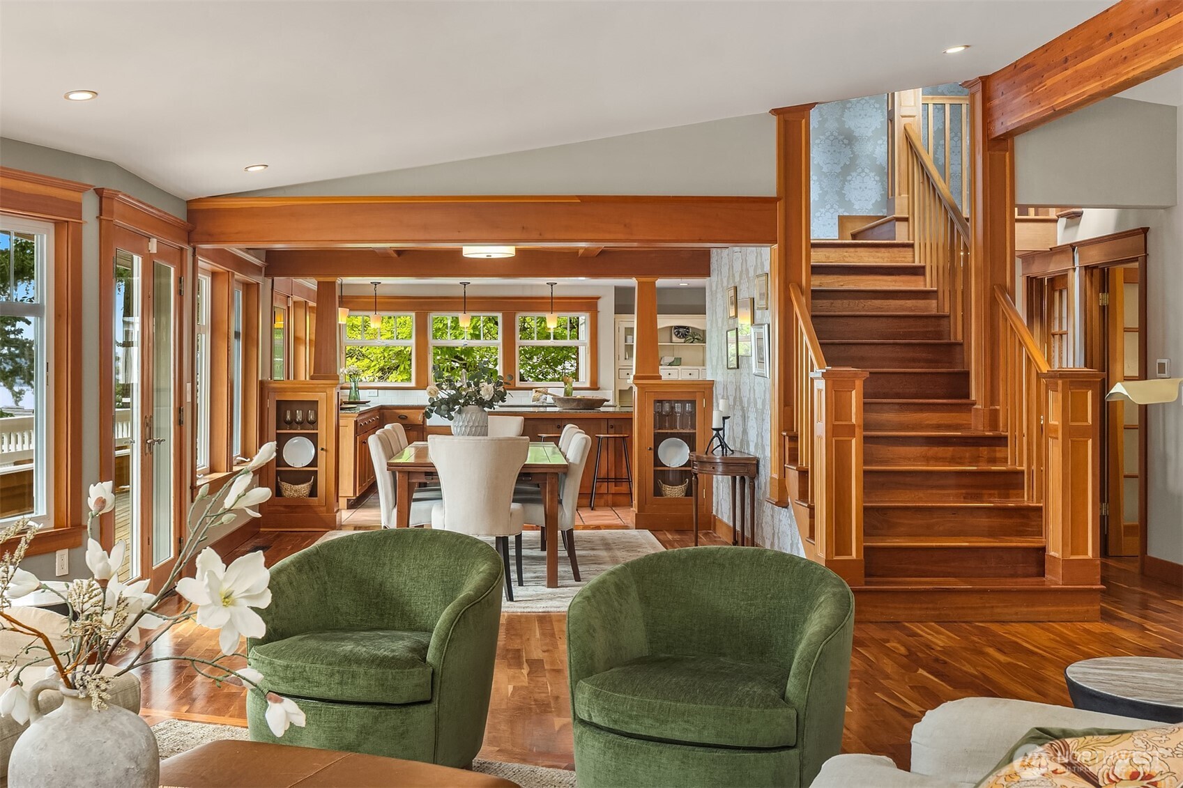 property viewer photo 10
