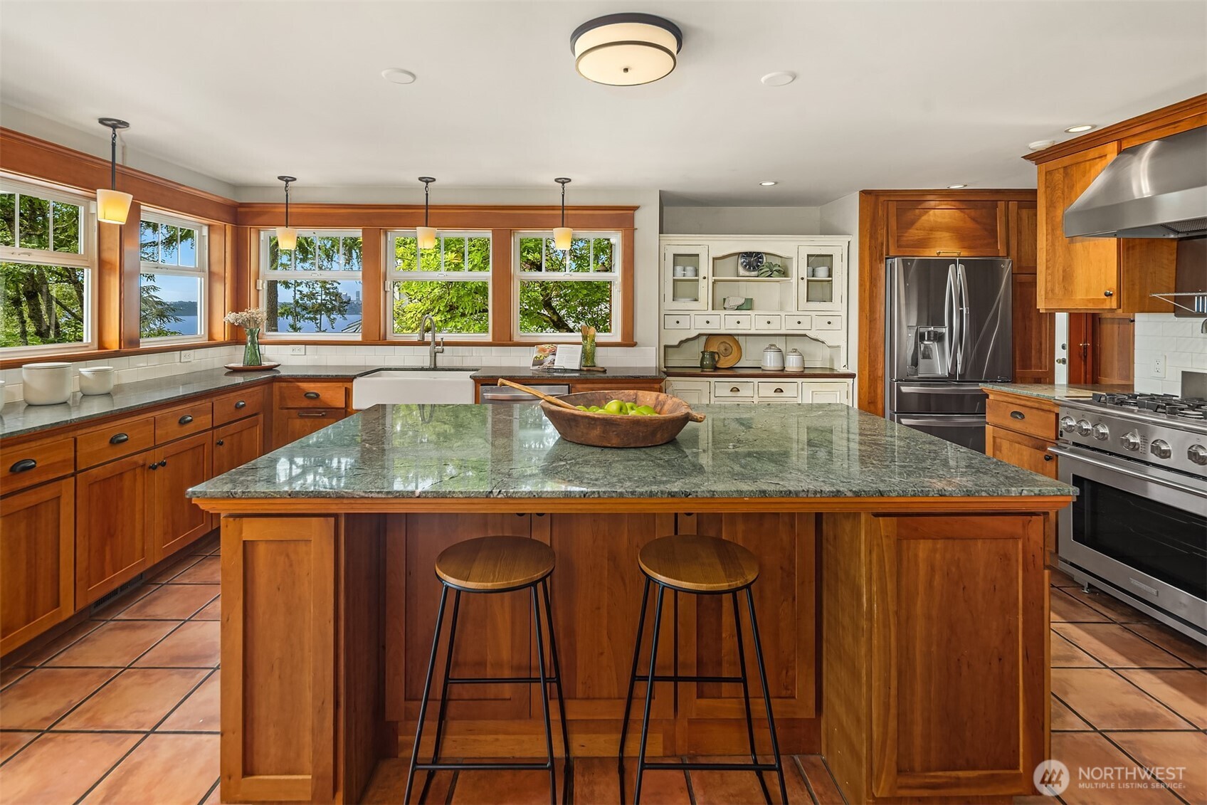 property viewer photo 12