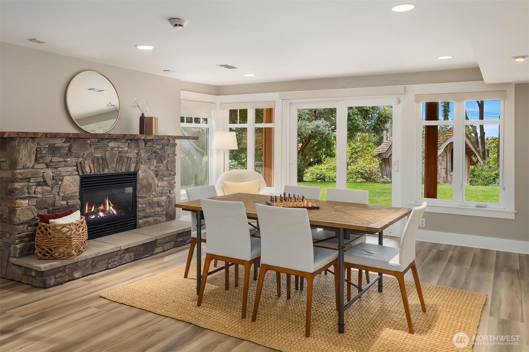 property viewer photo 26