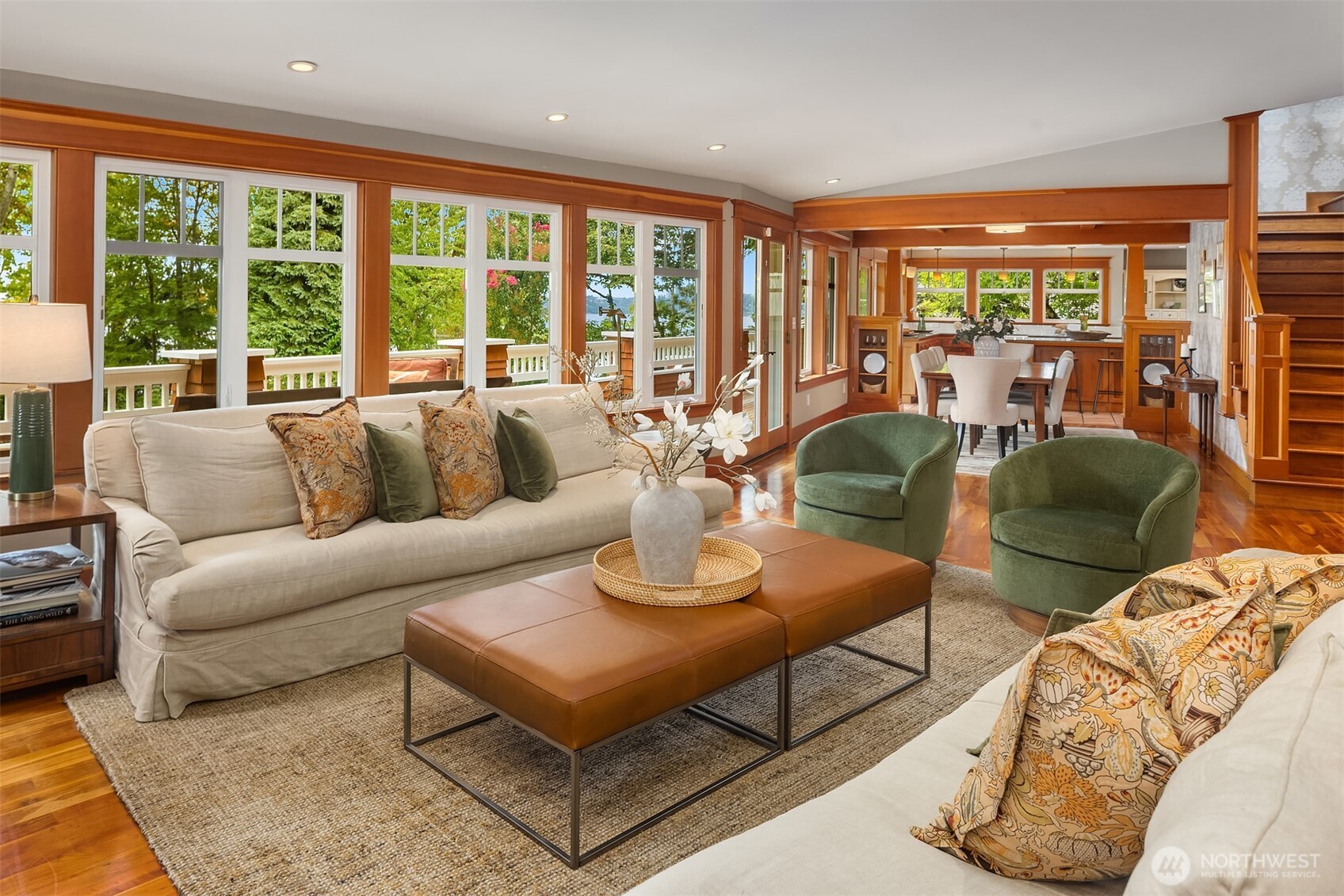 property viewer photo 4