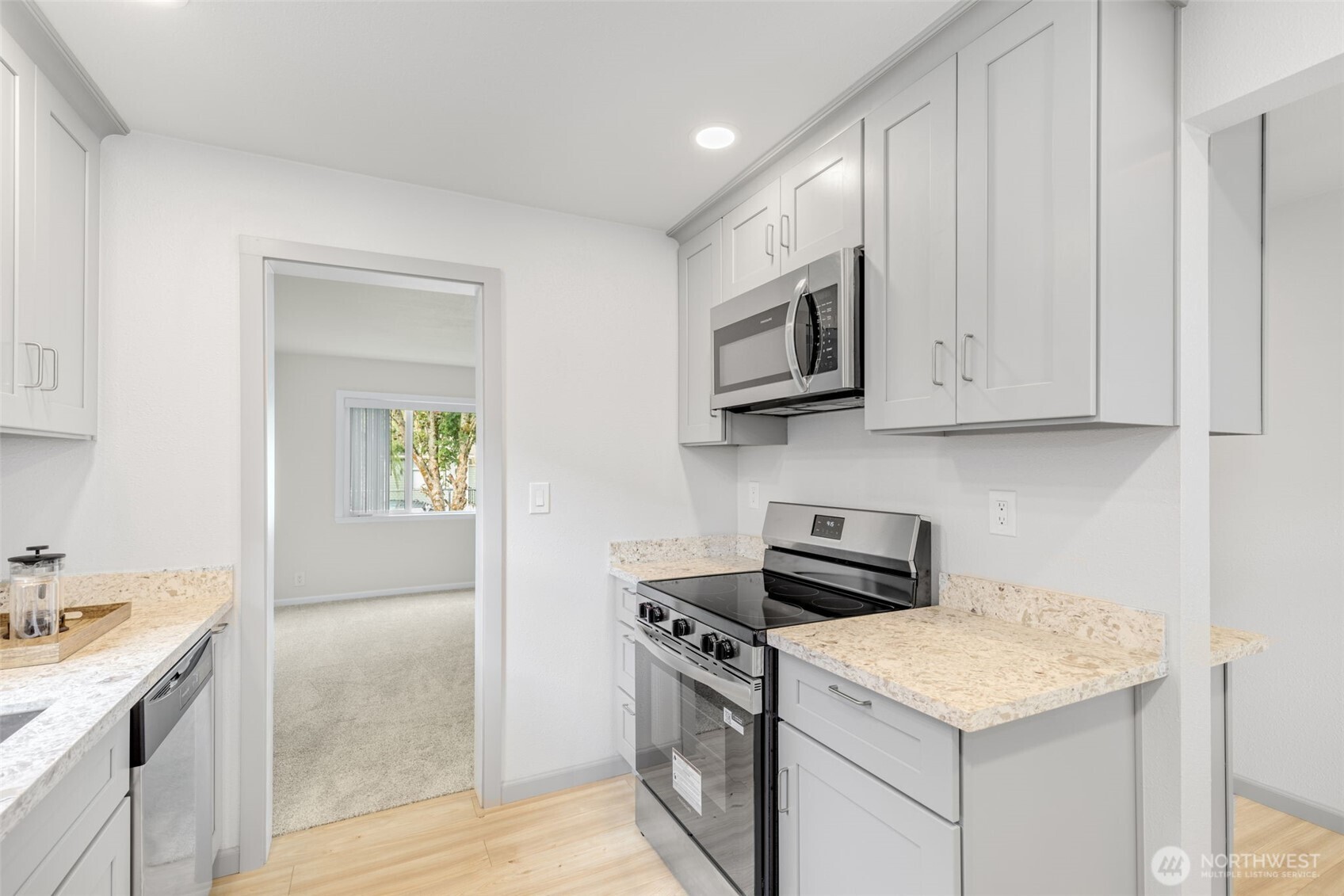 property viewer photo 14