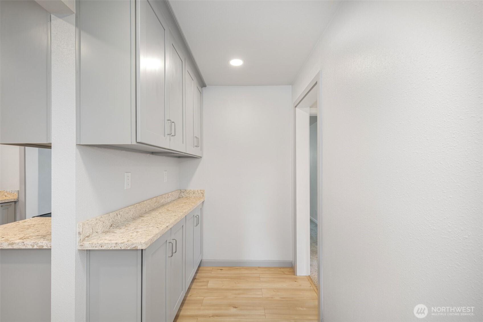 property viewer photo 16
